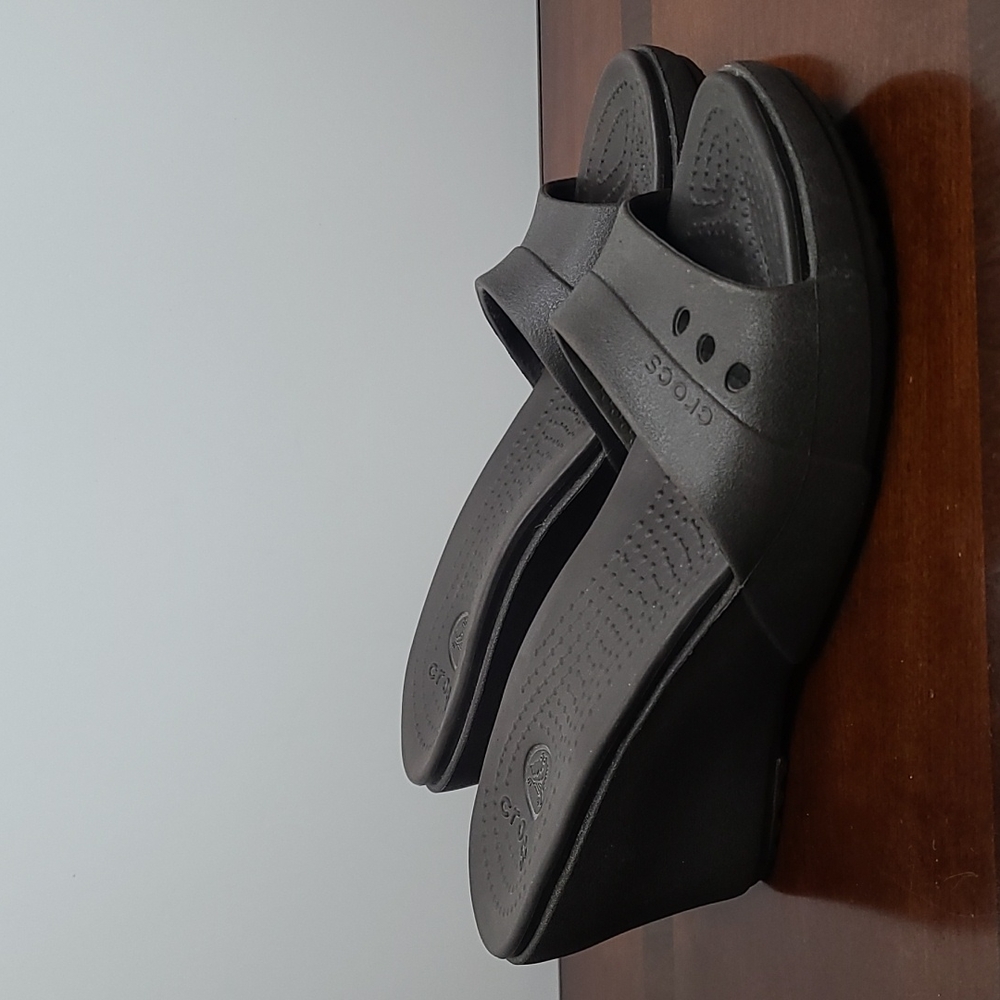 CROCS Dark Brown Wedge Platform Sandals Heeled sz Women's 8
